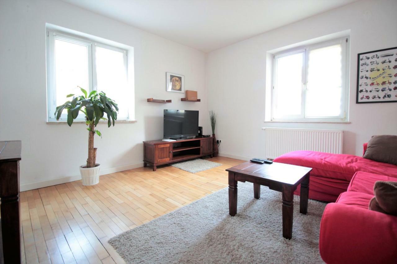 Charming 3-Bedroom Apartment With Parking Lot Würzburg Buitenkant foto