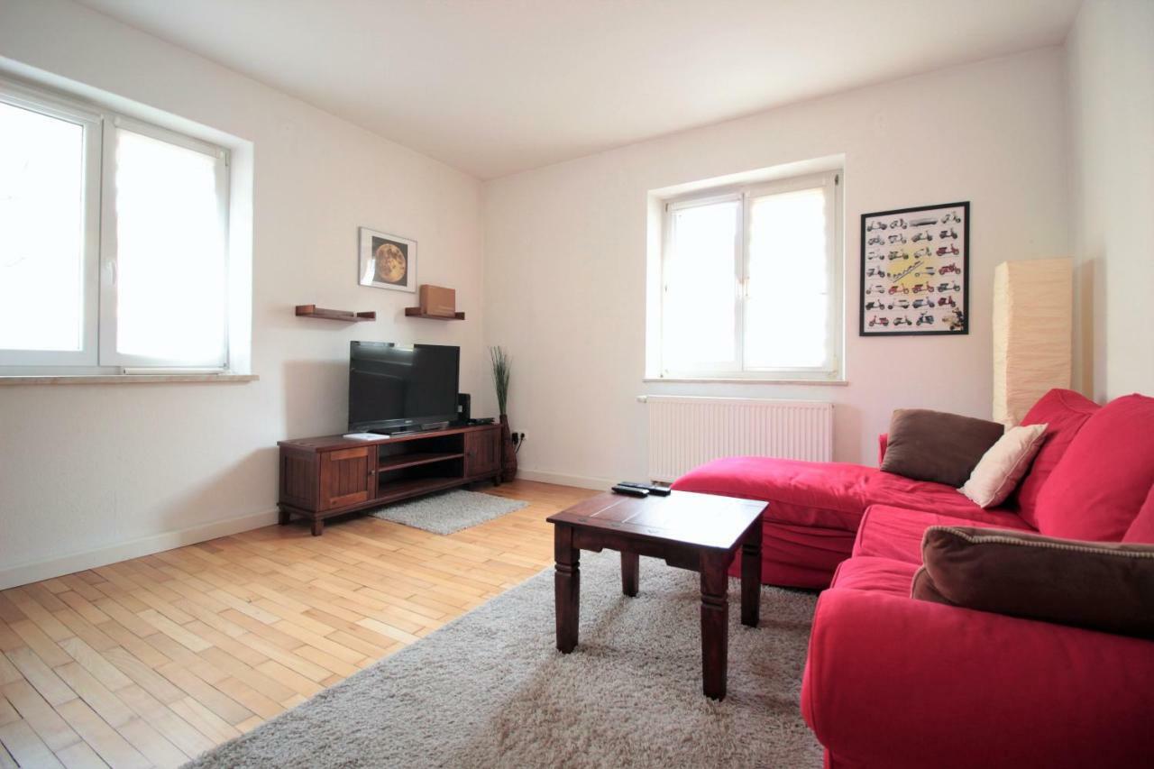 Charming 3-Bedroom Apartment With Parking Lot Würzburg Buitenkant foto