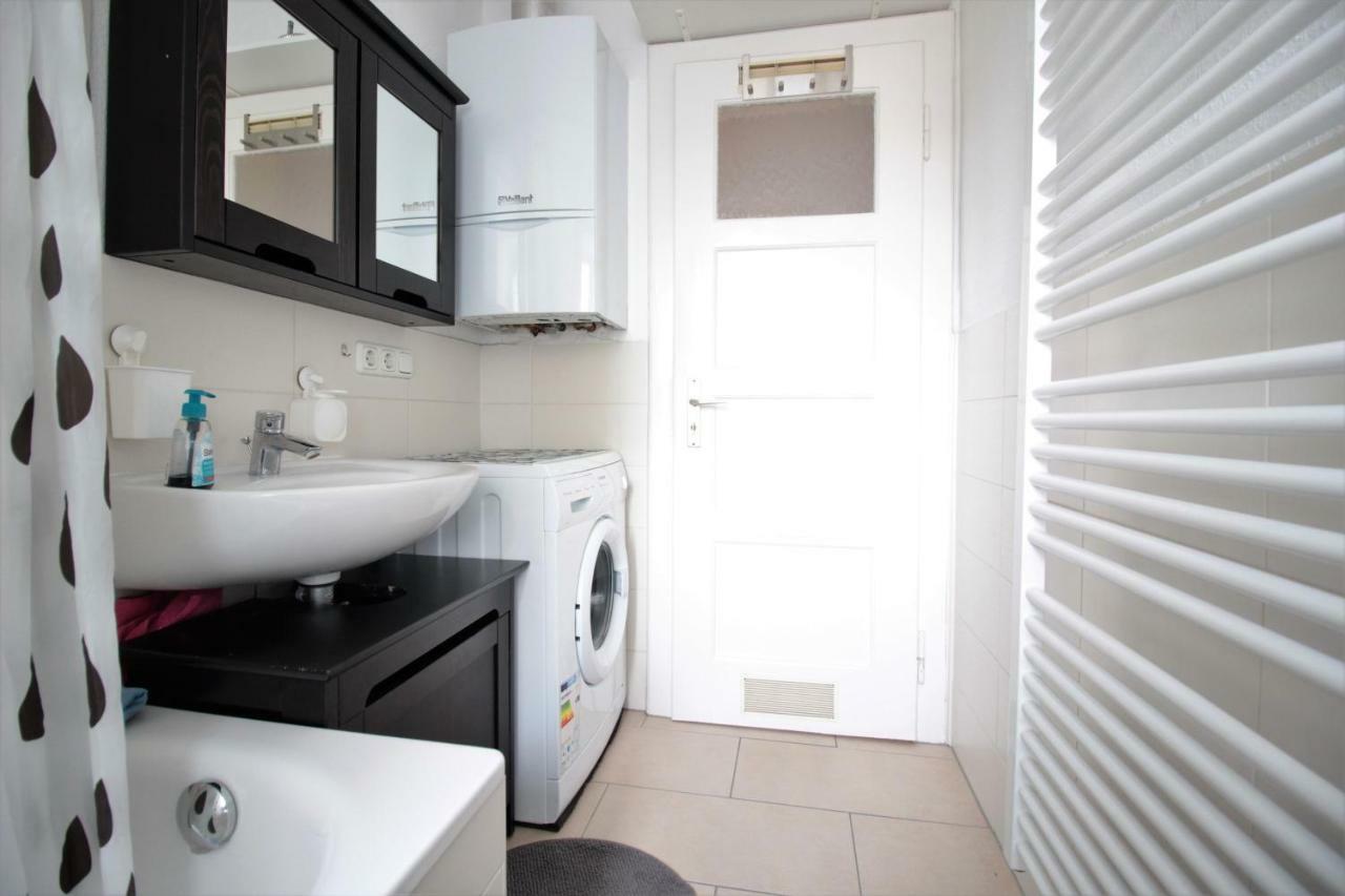 Charming 3-Bedroom Apartment With Parking Lot Würzburg Buitenkant foto